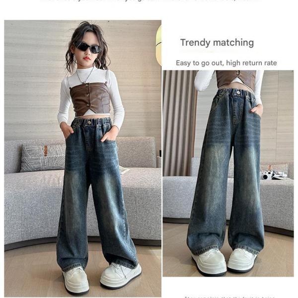 Girls' trendy low-waisted cargo pants with pockets. Wide-leg, loose-fitting cotton long pants for casual everyday wear.