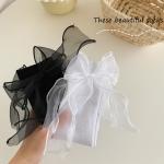 جوارب أطفال مستقيمة اللون بتصميم فراشة ثلاثية الأبعاد (زوج واحد)