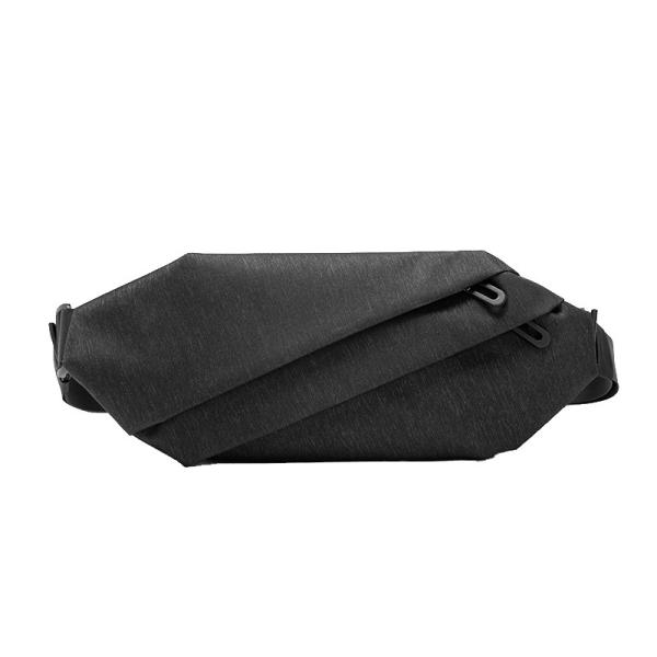 This crossbody bag features an innovative design and a stylish look. Made of durable material in a dark black color