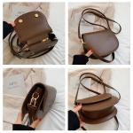 Genuine leather crossbody bag, practical elegance with a classic design