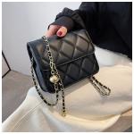 luxurious gold chain lined handbag that suits your taste