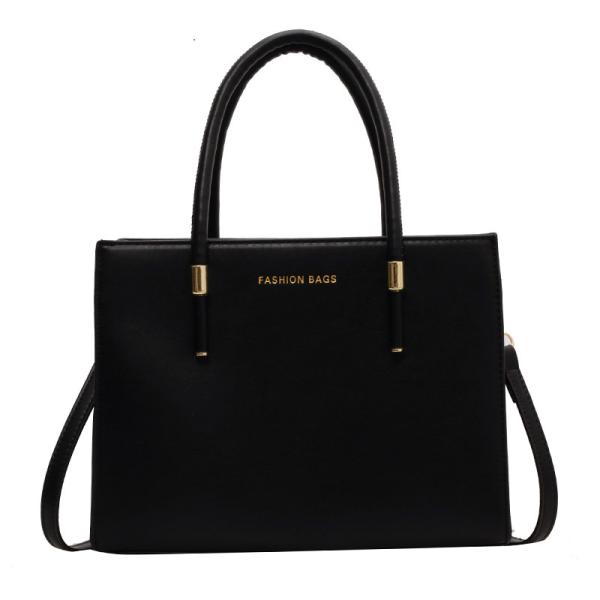 حقيبة يد أنيقة بسعة كبيرة لونين الاحمر و الاسود توازن مثالي بين العملية والجاذبية