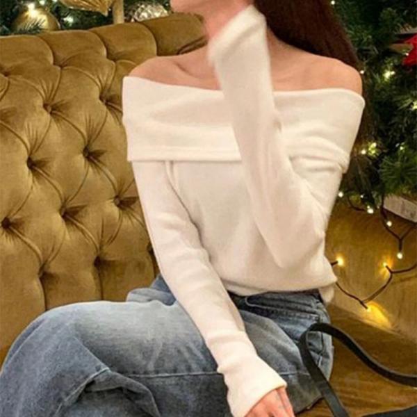 Off-the-shoulder blouse, soft elegance for every season