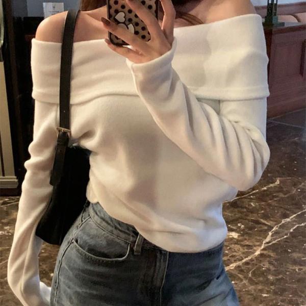 Off-the-shoulder blouse, soft elegance for every season