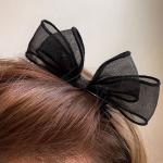 Black mesh hair clip, an artistic touch that complements your elegance