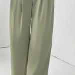 Women's high-waisted, wide-leg lightweight pants are an irresistible elegance.
