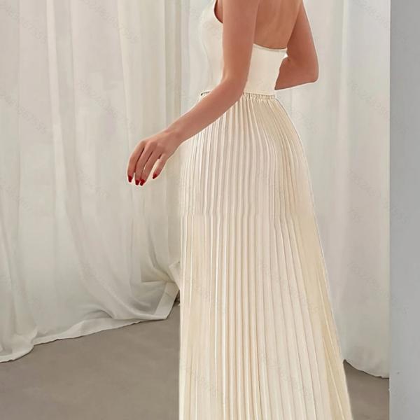 French style dress, an elegant set with a classic touch, a perfect harmony between sophistication and simplicity.