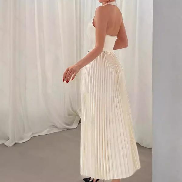 French style dress, an elegant set with a classic touch, a perfect harmony between sophistication and simplicity.