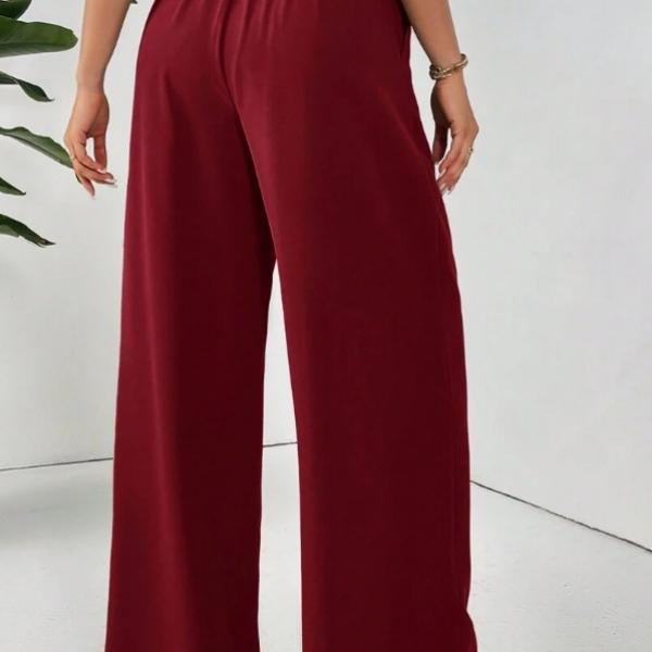 Women's high-waisted, wide-leg lightweight pants are an irresistible elegance.