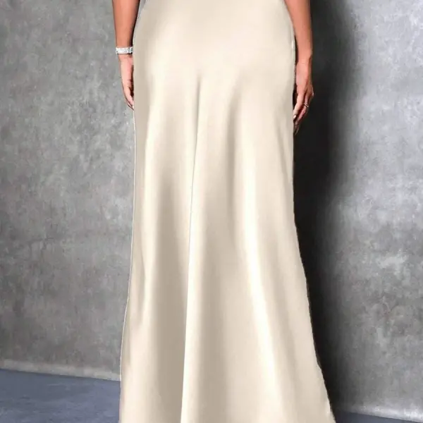Luxurious satin maxi skirt with a flowy and elegant cut