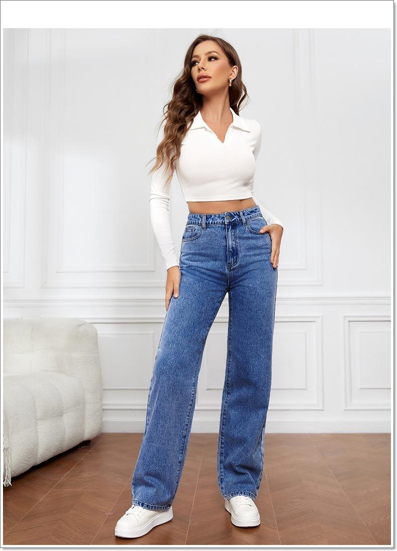 Wide-leg jeans with a modern twist