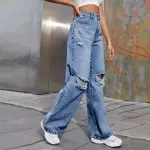 Jeans that embody modern and bold strength. A design that breaks the rules. Elevate your casual elegance.