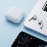 Mini headphones with 3D stereo sound and high quality sound for calls, designed for smartphone games and Android and iOS devices